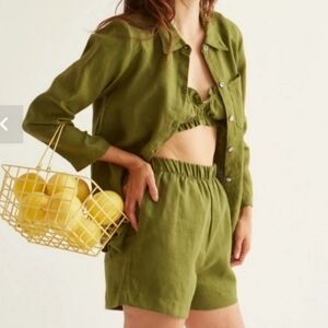 LYKKE WULLF MARRAM LINEN SHORTS IN GREEN KELP